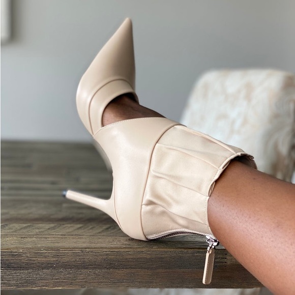 Becki Coakley Heels (size 40) Sold Out Online - Cream - Picture 3 of 10